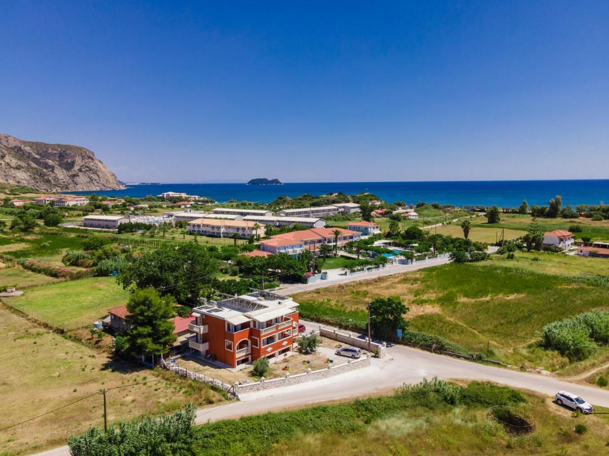 Avyssos Residents Aparthotel Kalamákion Екстериор снимка
