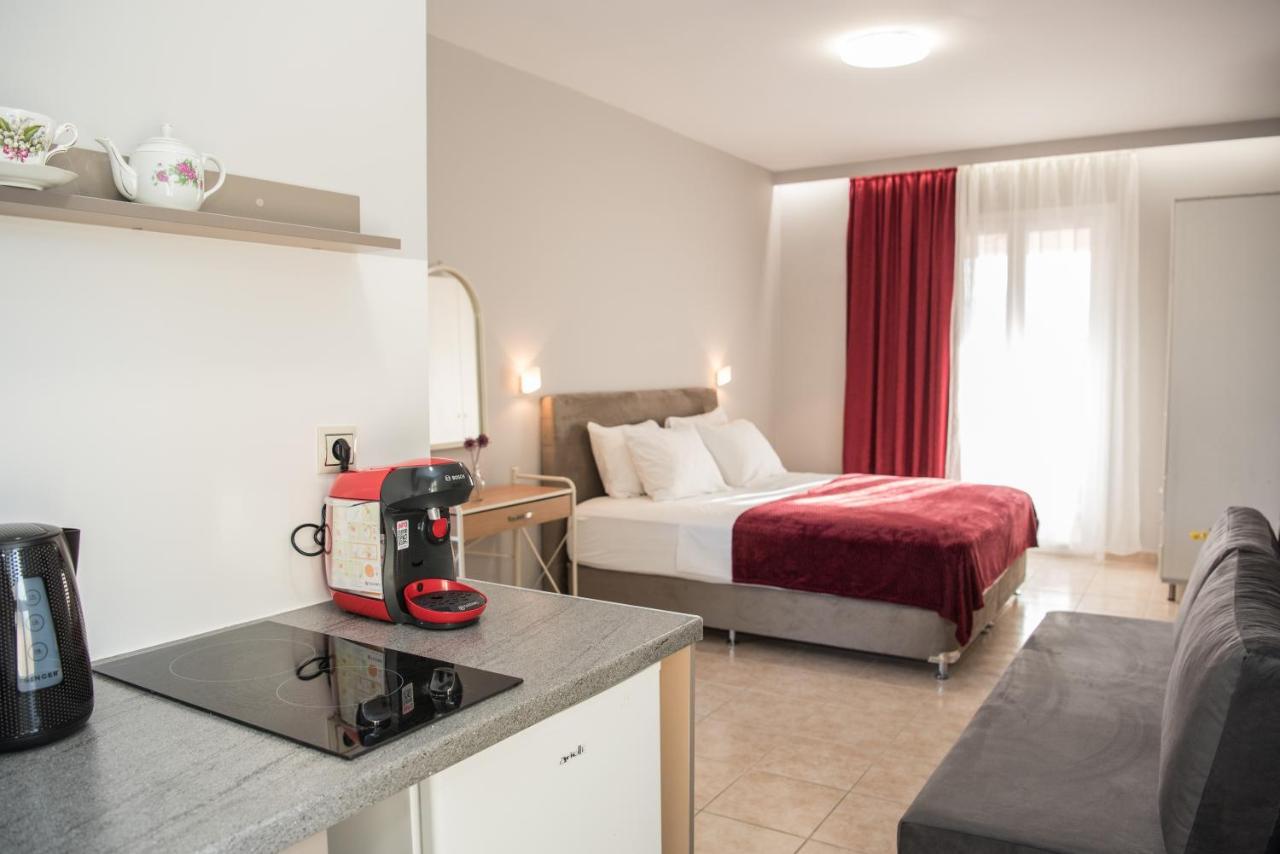 Avyssos Residents Aparthotel Kalamákion Екстериор снимка